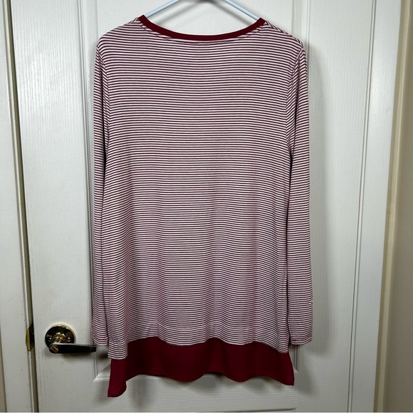 Chico's size 1 (M) Red White Striped V Neck Ultra Soft Stretch Long Sleeve Top - Picture 5 of 6